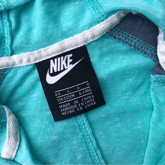 Girls Nike Zip up Hoodie - Picture 3 of 3